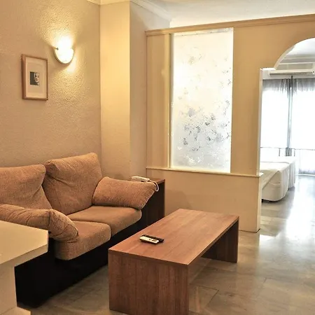Flatotel International Szálloda 3*