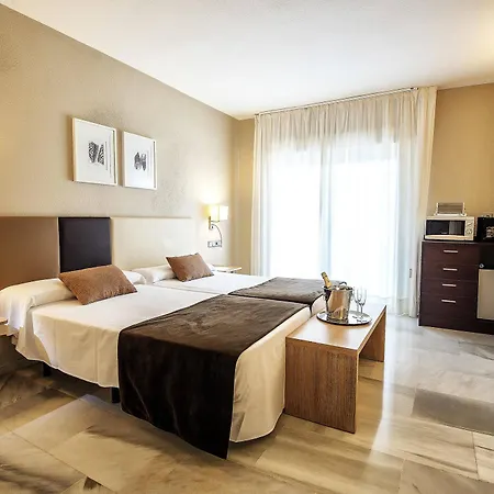Flatotel International Szálloda 3*