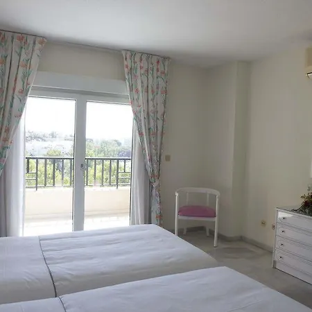 Flatotel International 3*