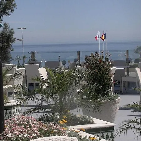 Ξενοδοχείο Flatotel International 3*